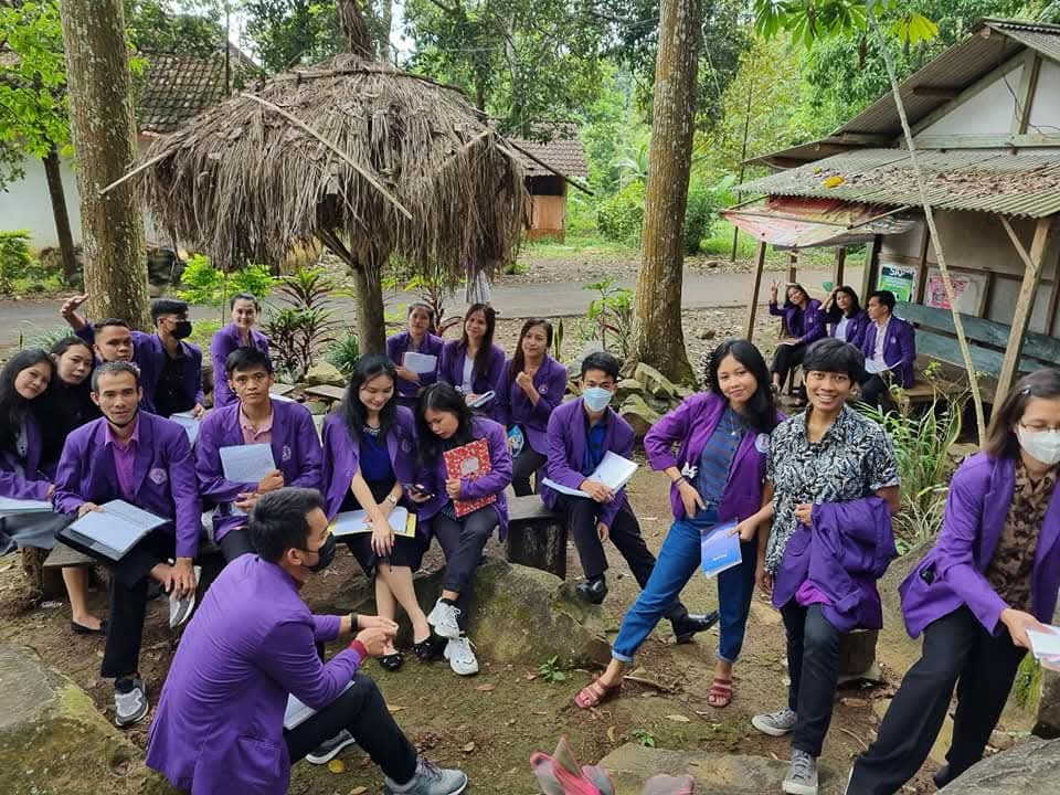 Belajar di luar kelas (1)